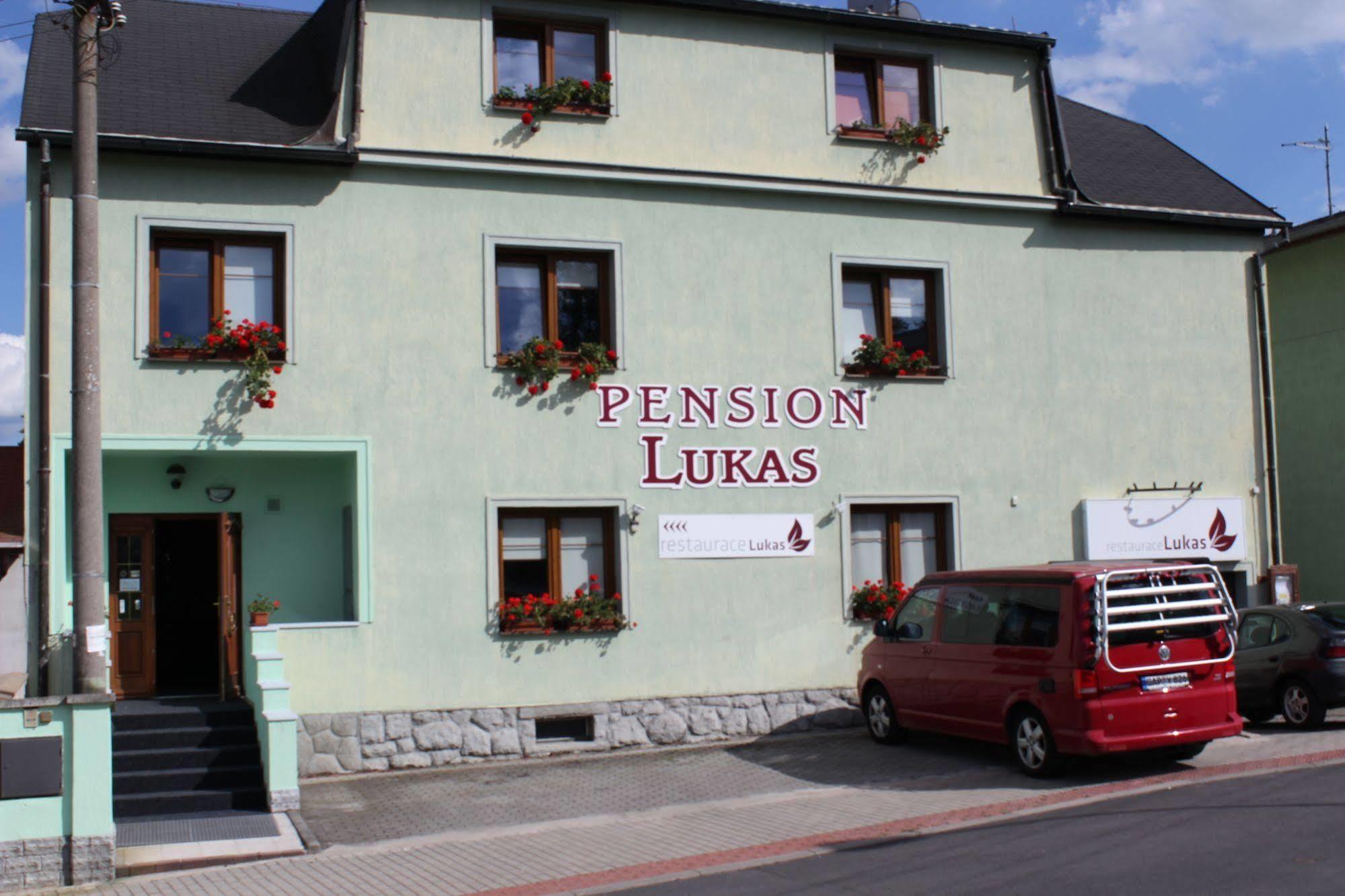 Pension Lukas Karlovy Vary Kültér fotó